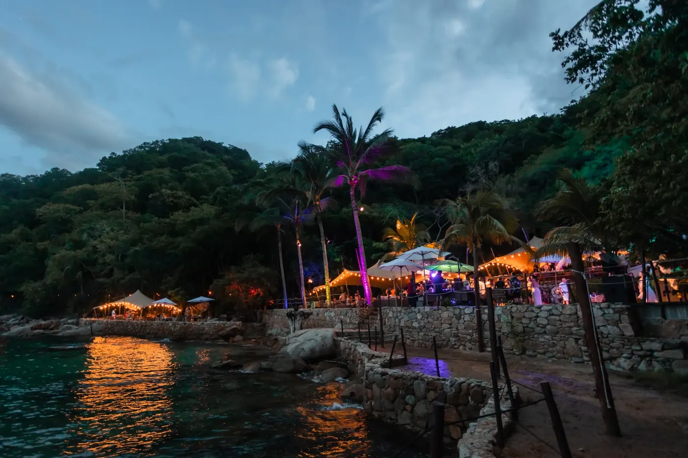 Beach wedding in Puerto Vallarta 15